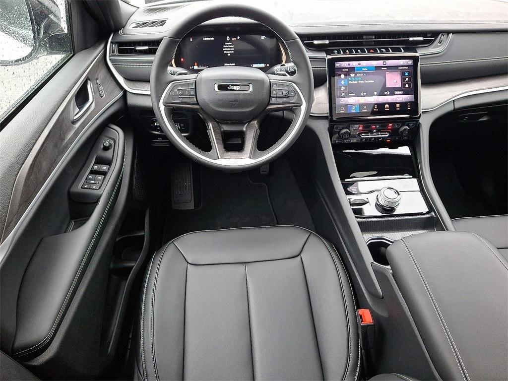 new 2025 Jeep Grand Cherokee L car, priced at $51,885