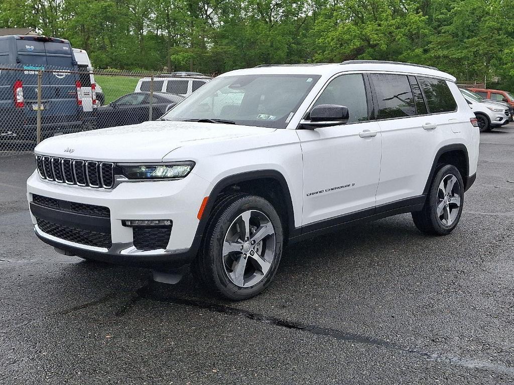 new 2025 Jeep Grand Cherokee L car, priced at $47,885