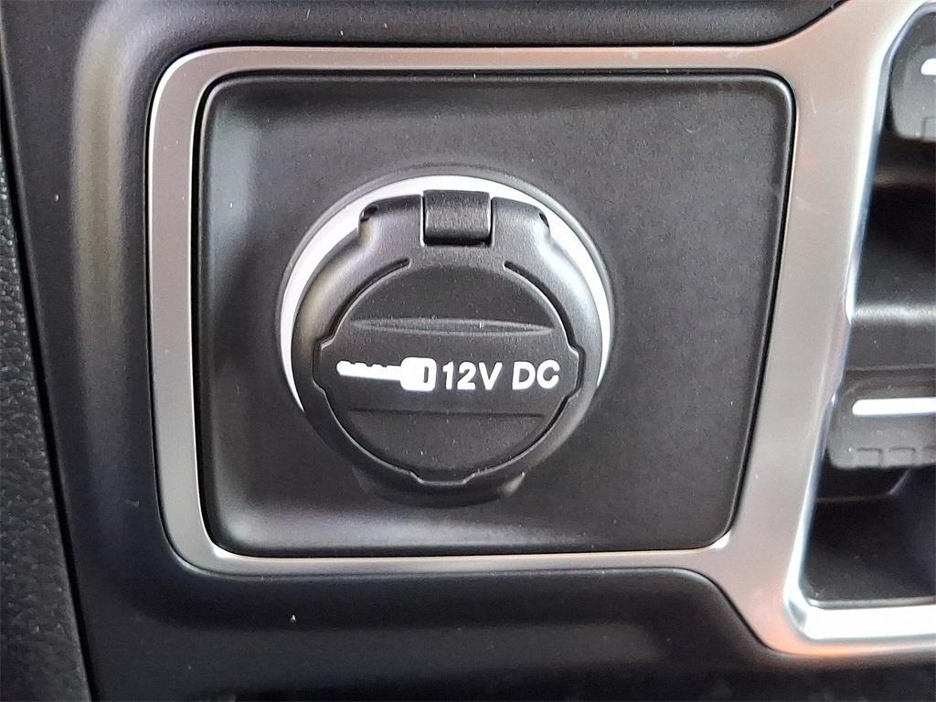 new 2025 Jeep Gladiator car, priced at $45,882