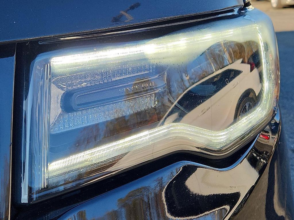 used 2021 Jeep Grand Cherokee car, priced at $24,995