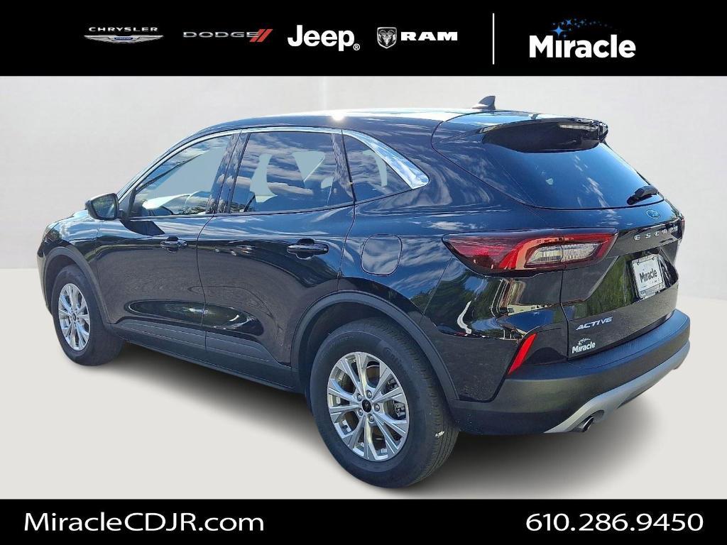 used 2023 Ford Escape car, priced at $23,226