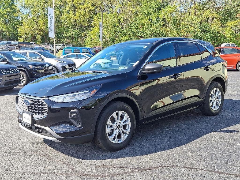 used 2023 Ford Escape car, priced at $23,226