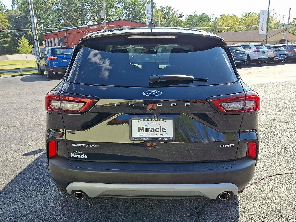 used 2023 Ford Escape car, priced at $23,226