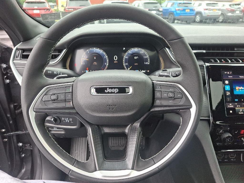new 2025 Jeep Grand Cherokee car, priced at $39,336