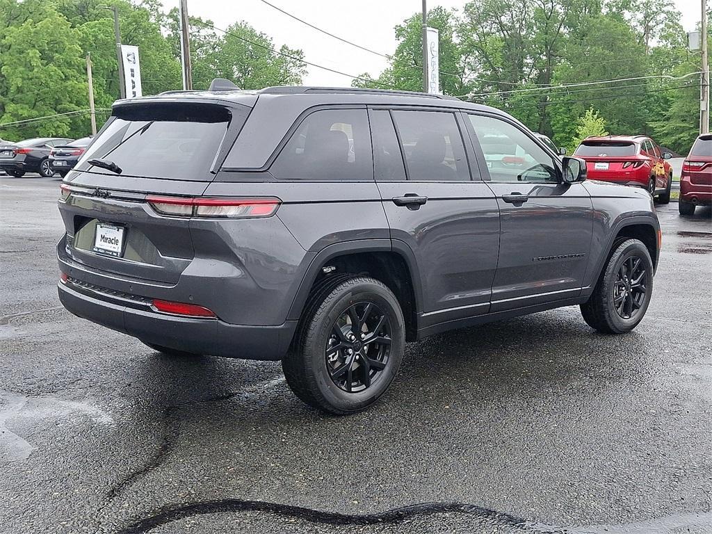 new 2025 Jeep Grand Cherokee car, priced at $41,566