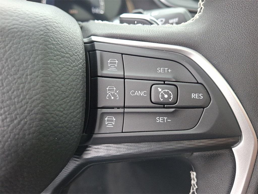 new 2025 Jeep Grand Cherokee car, priced at $41,566