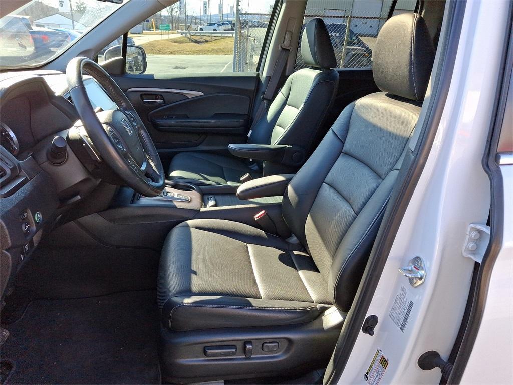 used 2023 Honda Ridgeline car, priced at $33,985