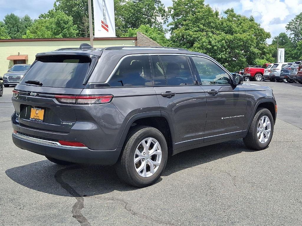 used 2022 Jeep Grand Cherokee car, priced at $31,239