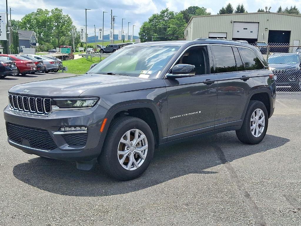 used 2022 Jeep Grand Cherokee car, priced at $31,239