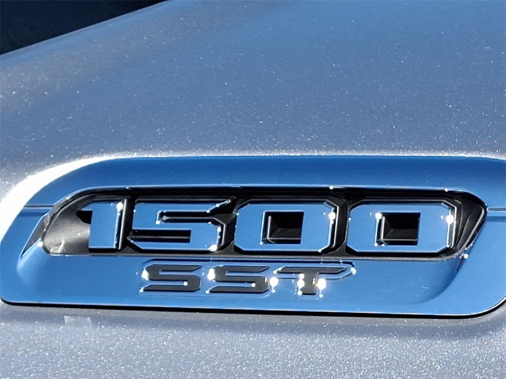 new 2025 Ram 1500 car, priced at $52,861