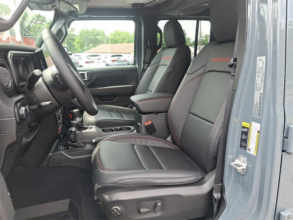 new 2025 Jeep Wrangler car, priced at $53,183