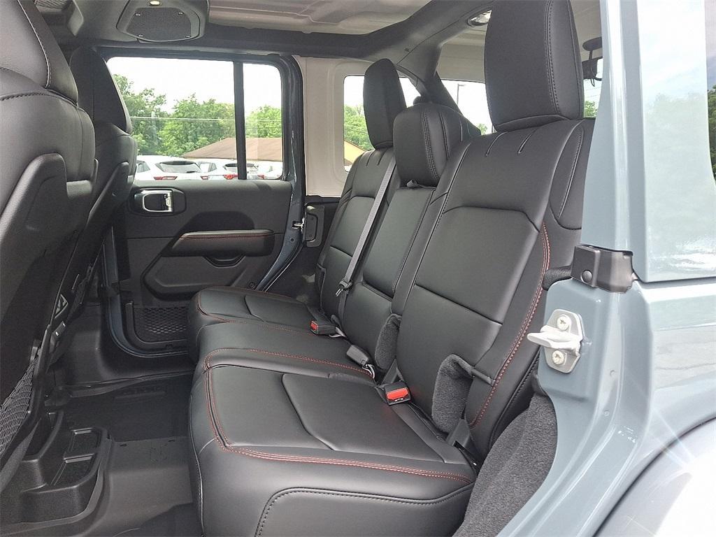 new 2025 Jeep Wrangler car, priced at $53,183