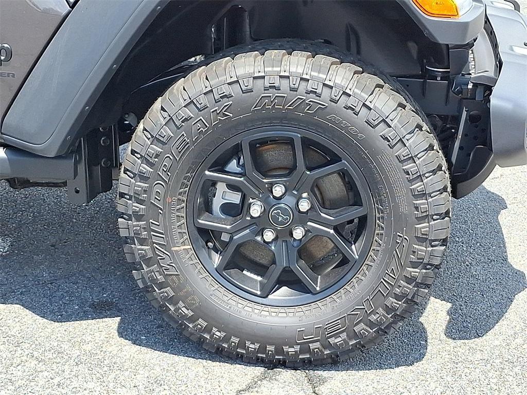 new 2025 Jeep Wrangler car, priced at $49,080
