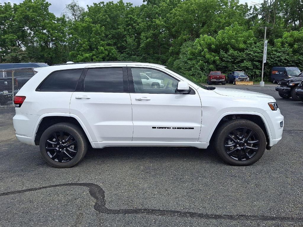 used 2022 Jeep Grand Cherokee WK car, priced at $28,479
