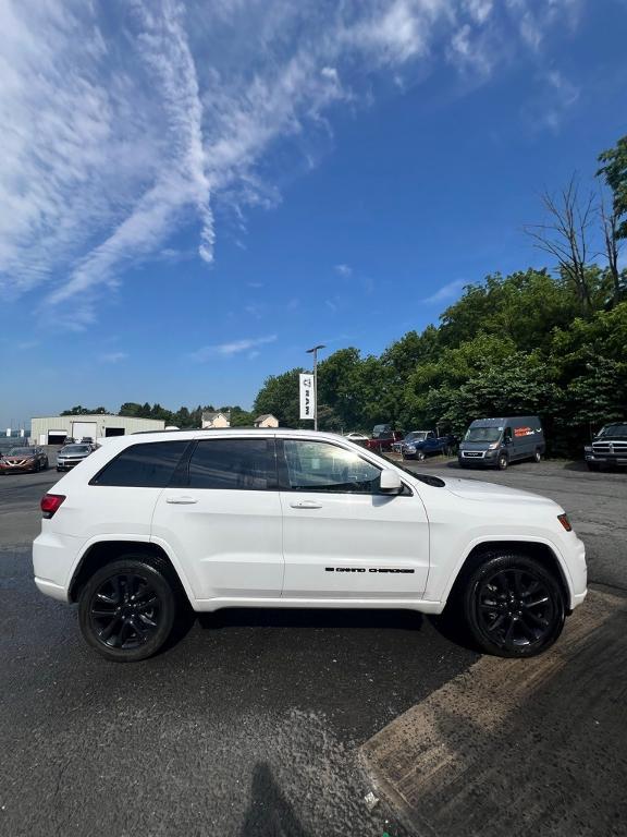 used 2022 Jeep Grand Cherokee WK car, priced at $29,946