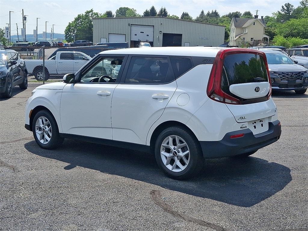 used 2021 Kia Soul car, priced at $13,888
