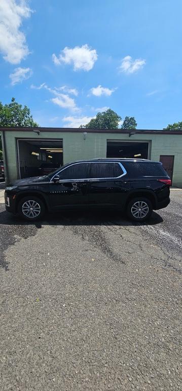 used 2023 Chevrolet Traverse car, priced at $32,500