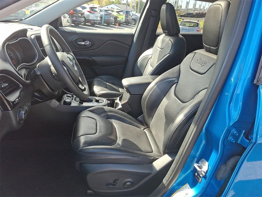 used 2023 Jeep Cherokee car, priced at $23,895