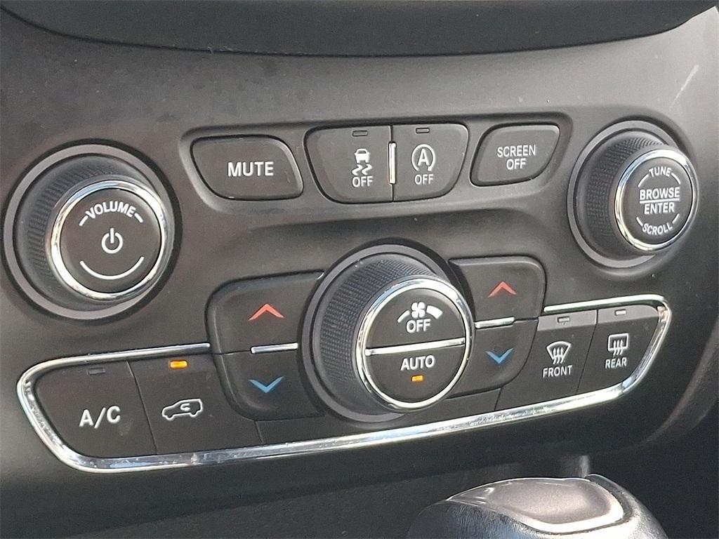 used 2023 Jeep Cherokee car, priced at $23,895