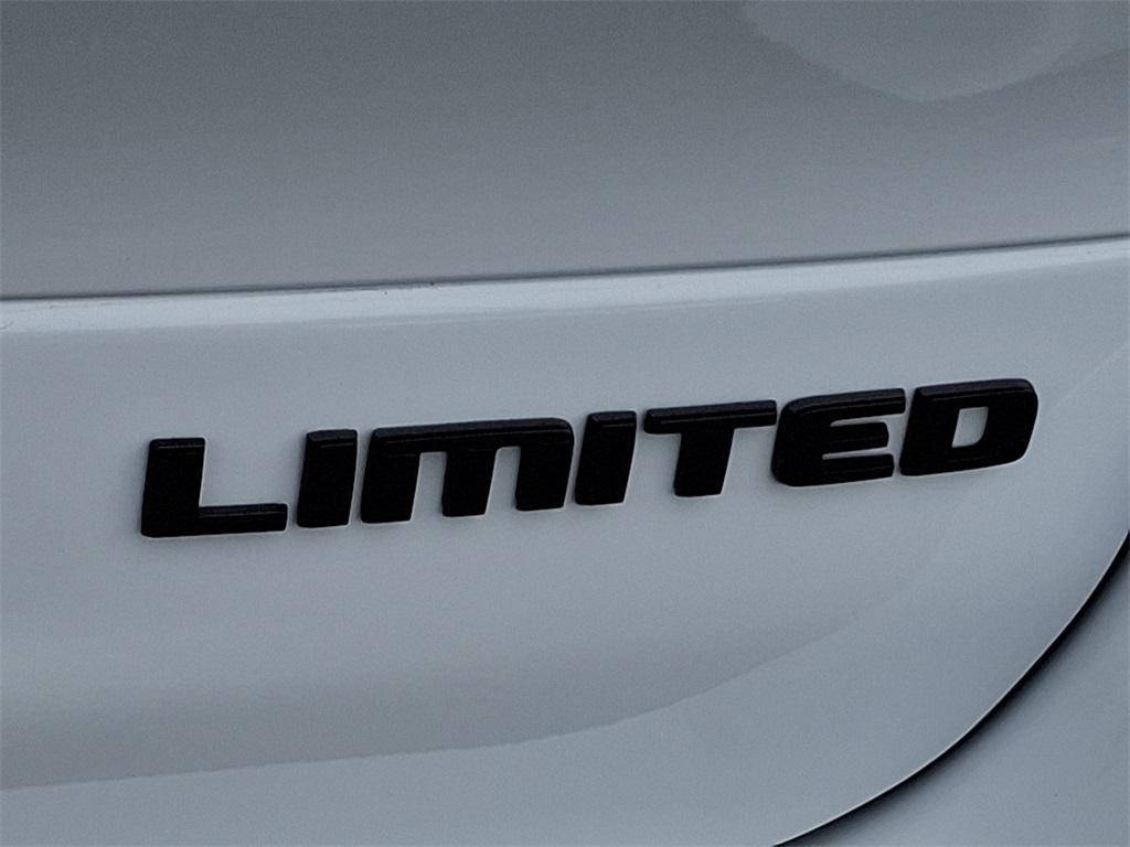 new 2025 Jeep Grand Cherokee L car, priced at $52,409