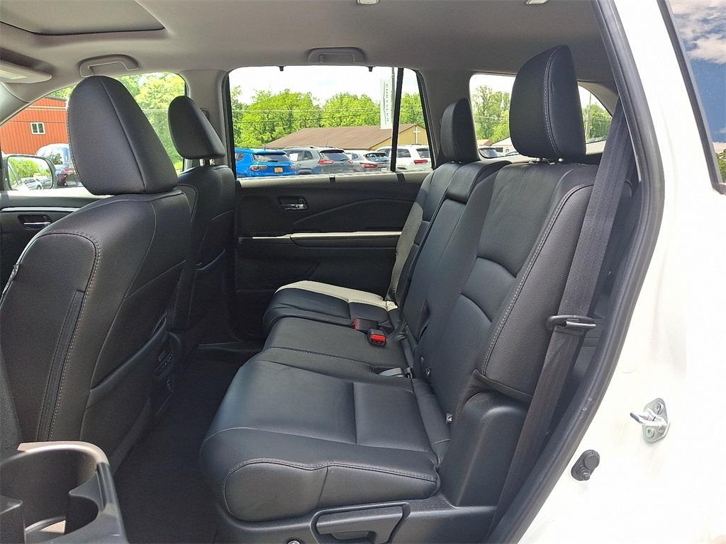 used 2022 Honda Pilot car, priced at $32,855