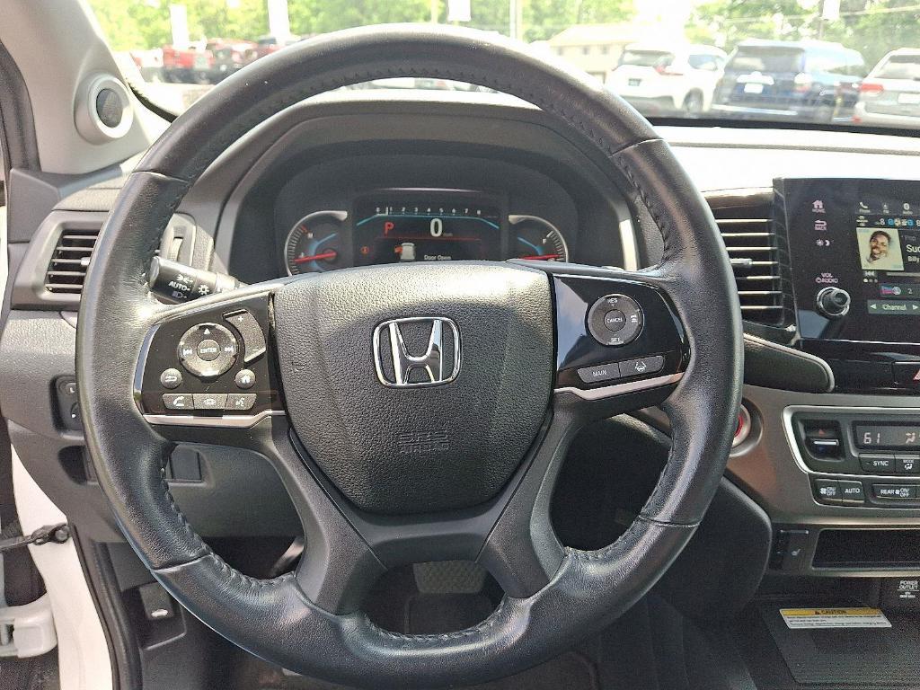 used 2022 Honda Pilot car, priced at $30,995