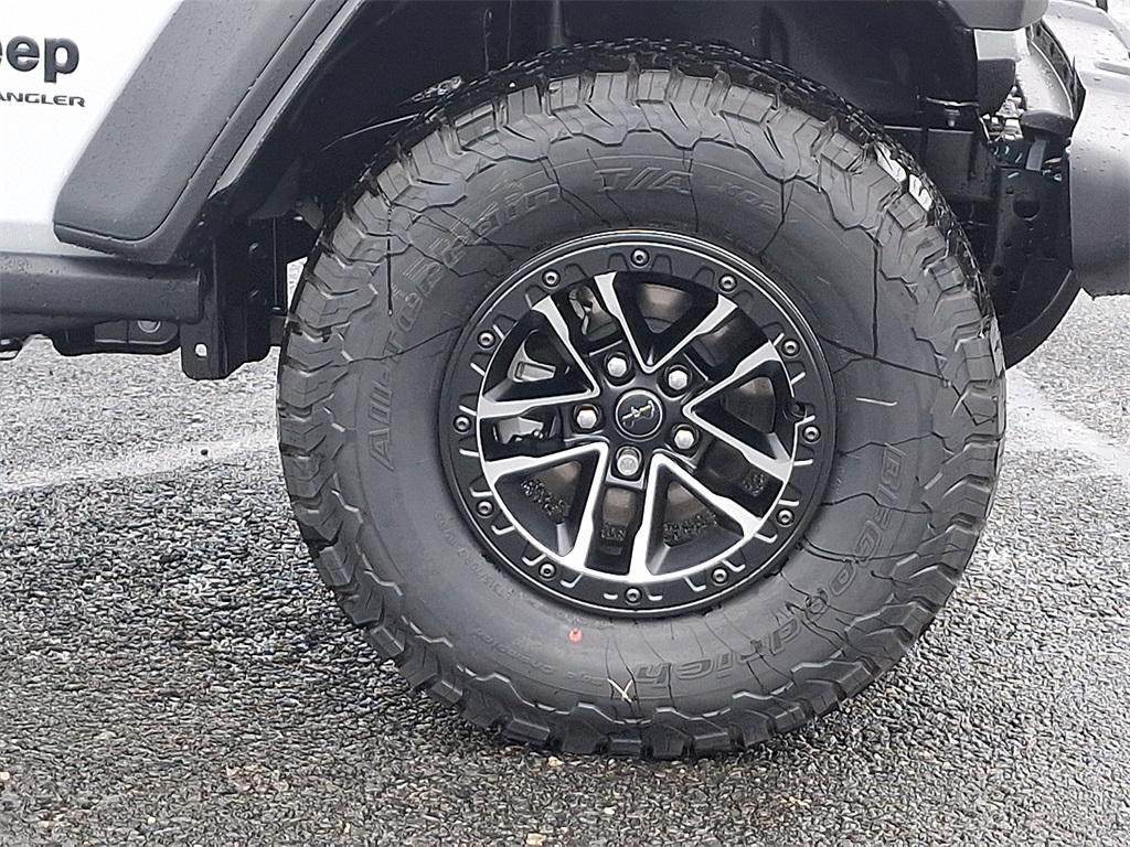 new 2025 Jeep Wrangler car, priced at $52,390
