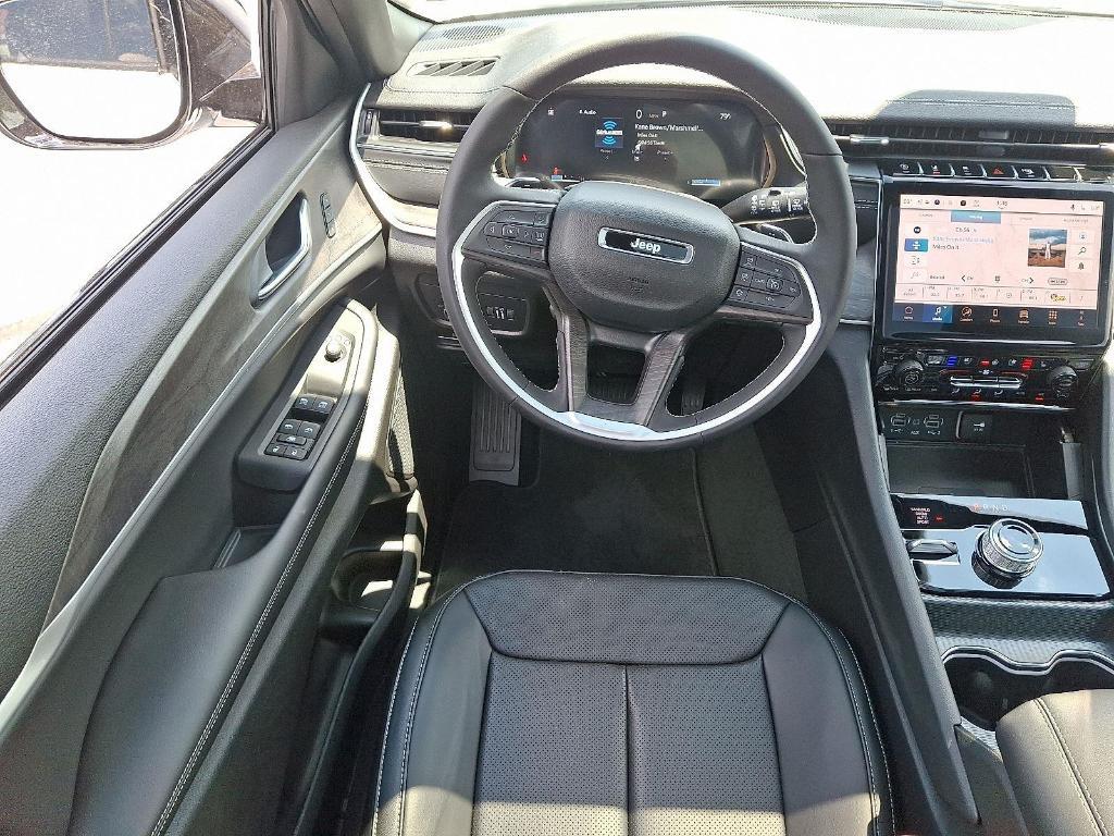 new 2025 Jeep Grand Cherokee car, priced at $47,308