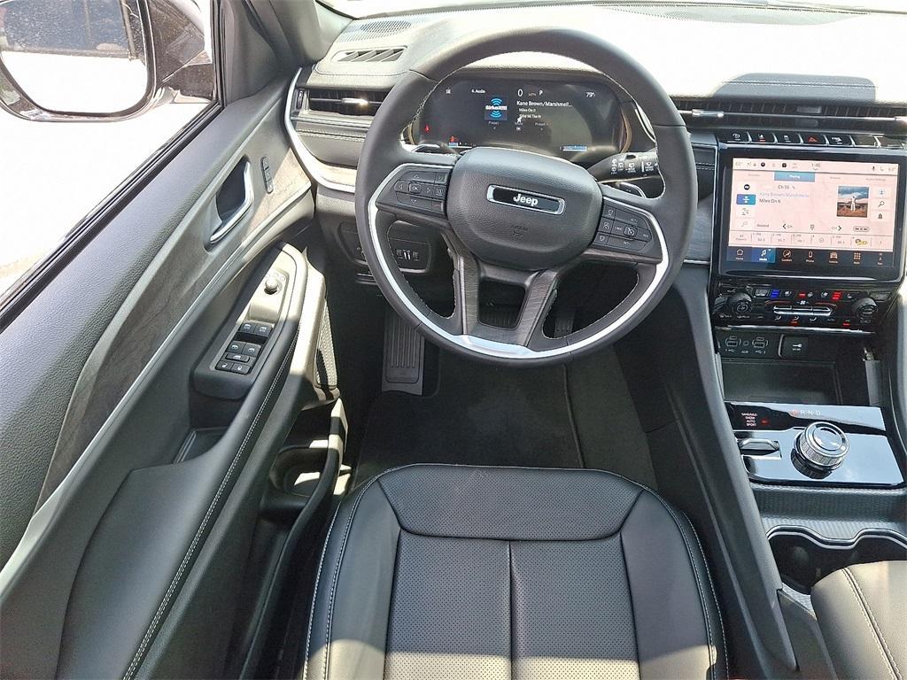 new 2025 Jeep Grand Cherokee car, priced at $47,944
