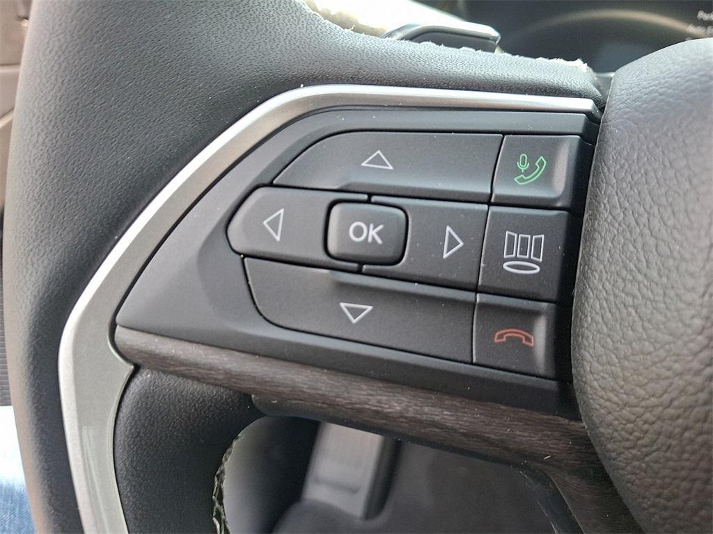 new 2025 Jeep Grand Cherokee car, priced at $47,944