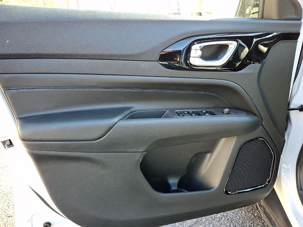 new 2026 Jeep Compass car, priced at $35,525