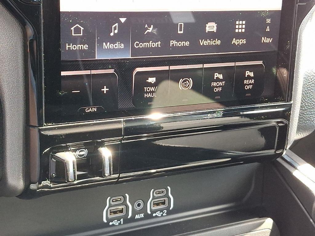 new 2025 Ram 2500 car, priced at $82,262