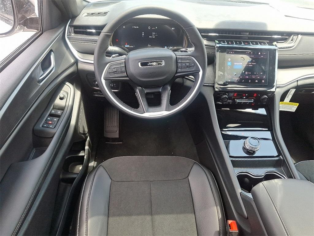 new 2025 Jeep Grand Cherokee car, priced at $40,893