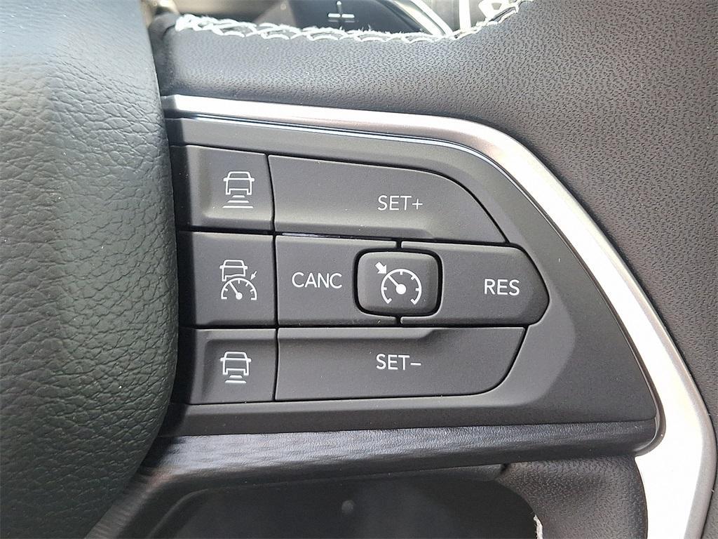 new 2025 Jeep Grand Cherokee car, priced at $40,893
