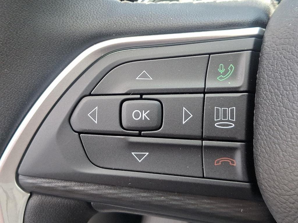 new 2025 Jeep Grand Cherokee car, priced at $42,163