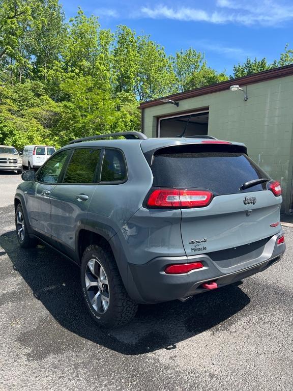 used 2015 Jeep Cherokee car, priced at $9,995