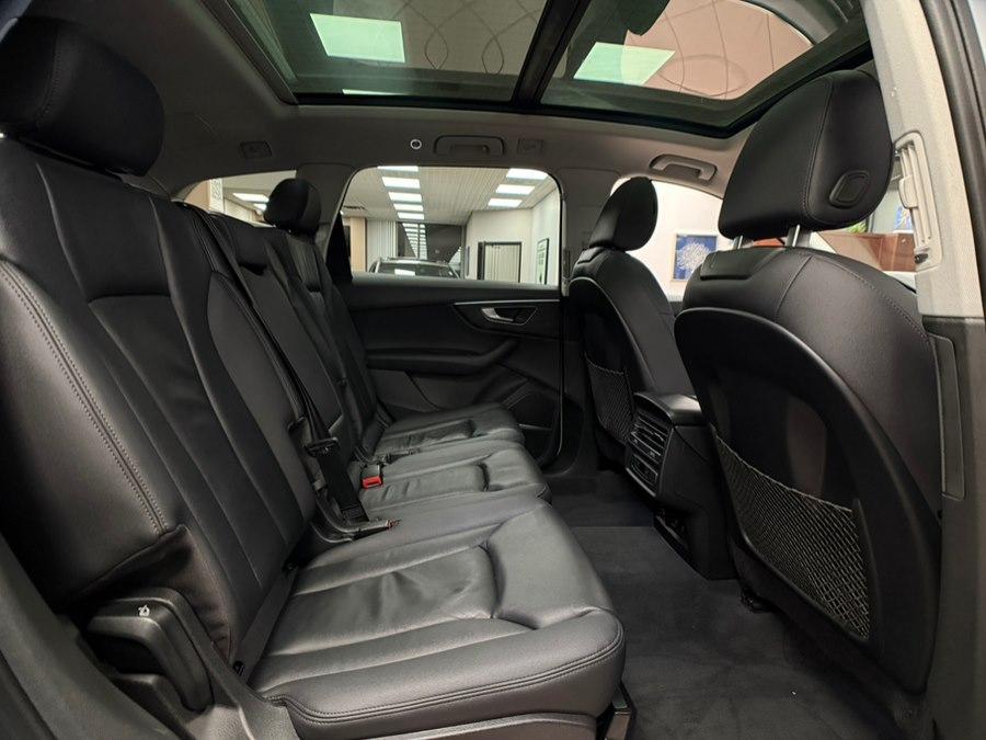 used 2022 Audi Q7 car, priced at $32,800
