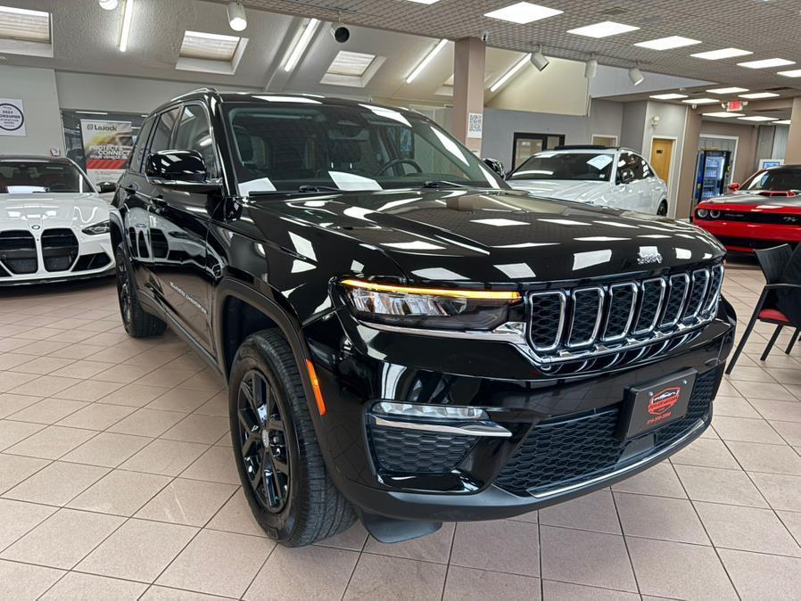 used 2022 Jeep Grand Cherokee car, priced at $23,800