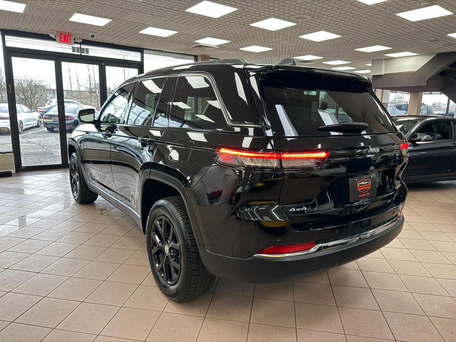 used 2022 Jeep Grand Cherokee car, priced at $23,800