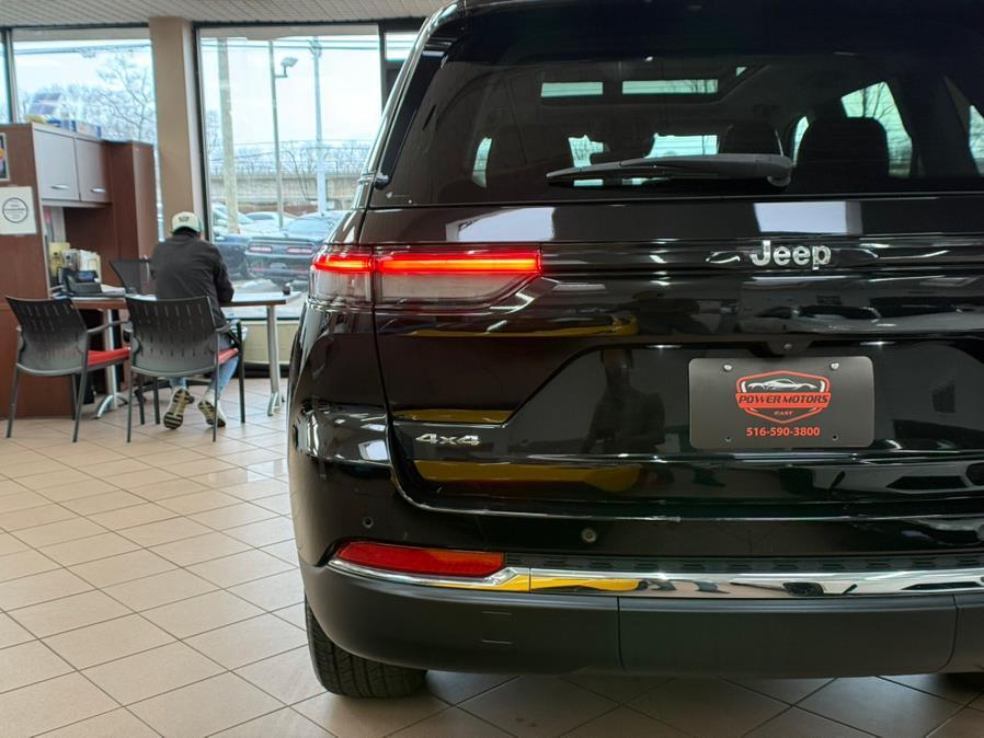 used 2022 Jeep Grand Cherokee car, priced at $23,800
