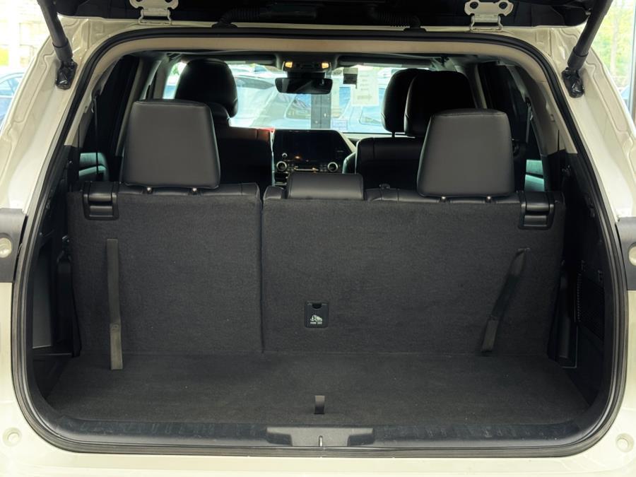 used 2024 Toyota Highlander car, priced at $36,500