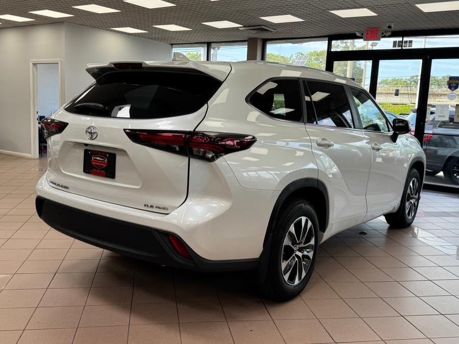 used 2024 Toyota Highlander car, priced at $36,500