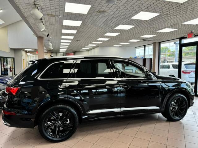 used 2022 Audi Q7 car, priced at $28,900