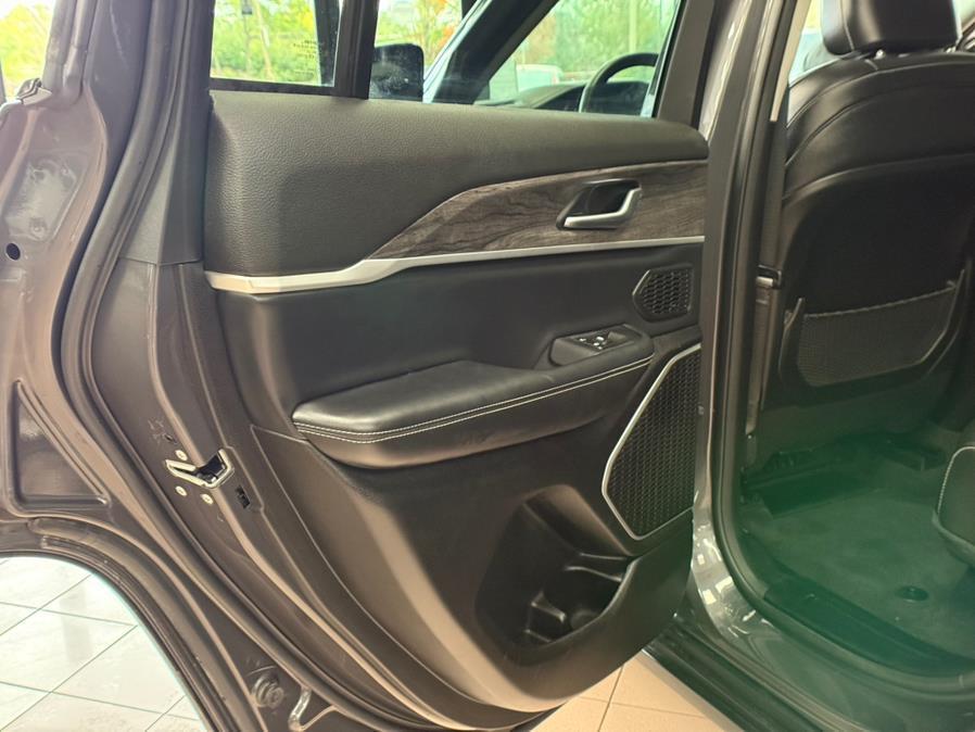 used 2022 Jeep Grand Cherokee car, priced at $25,400