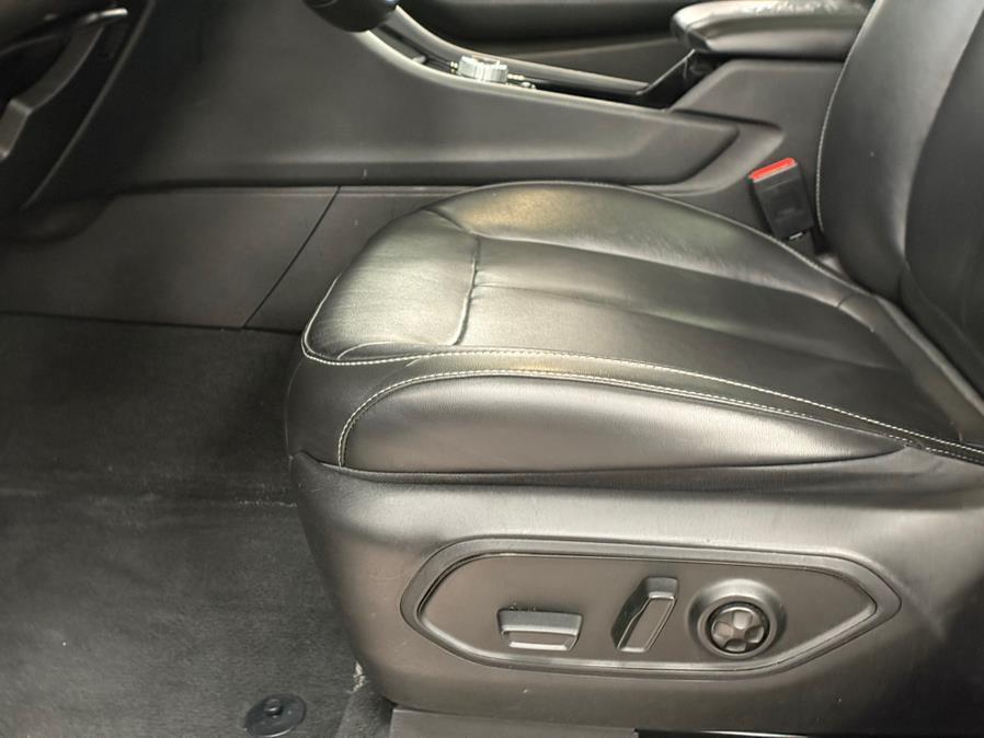 used 2022 Jeep Grand Cherokee car, priced at $25,900