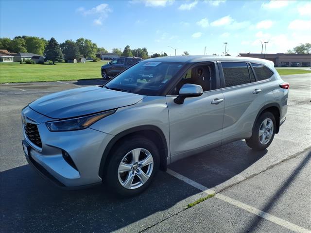 used 2024 Toyota Highlander car, priced at $33,675