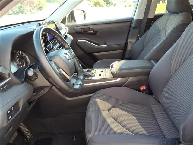 used 2024 Toyota Highlander car, priced at $33,675