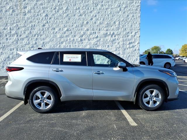 used 2024 Toyota Highlander car, priced at $33,675