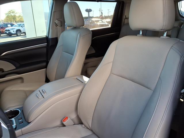 used 2019 Toyota Highlander car, priced at $22,995