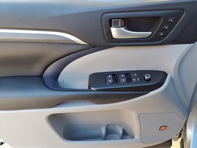 used 2019 Toyota Highlander car, priced at $22,995